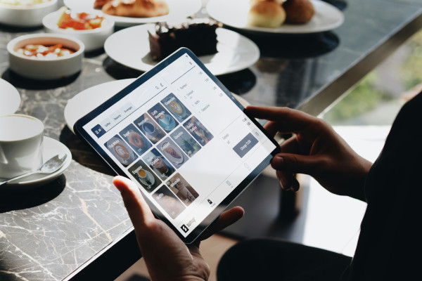 24/7 AI Booking Assistant