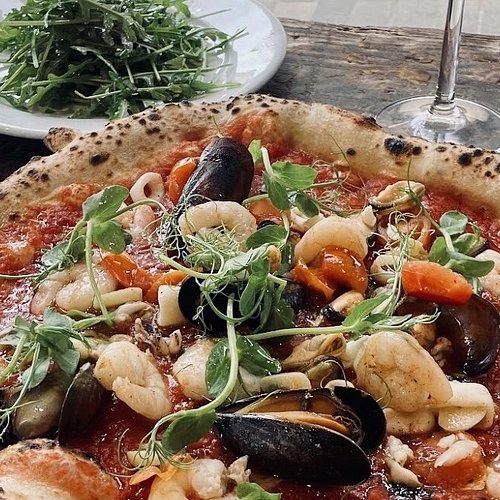 pizza-frutti-di-mare A pizza frutti di mare from fuochi pizza experience