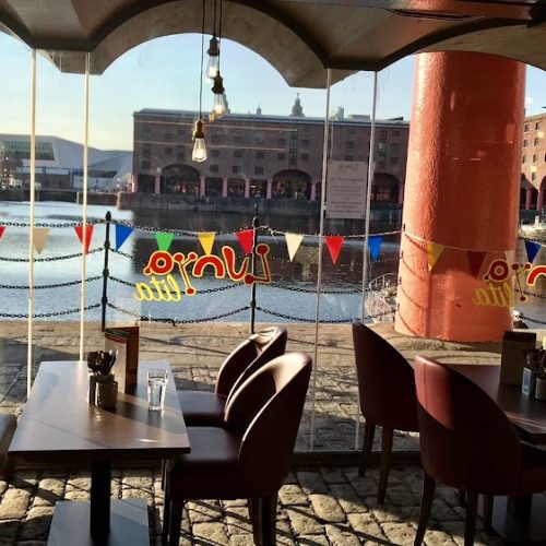 Huevos rotos and sherry at Lunyalita, Royal Albert Dock